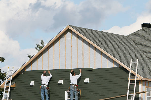 Professional Siding Installation technician working in Andover, MN